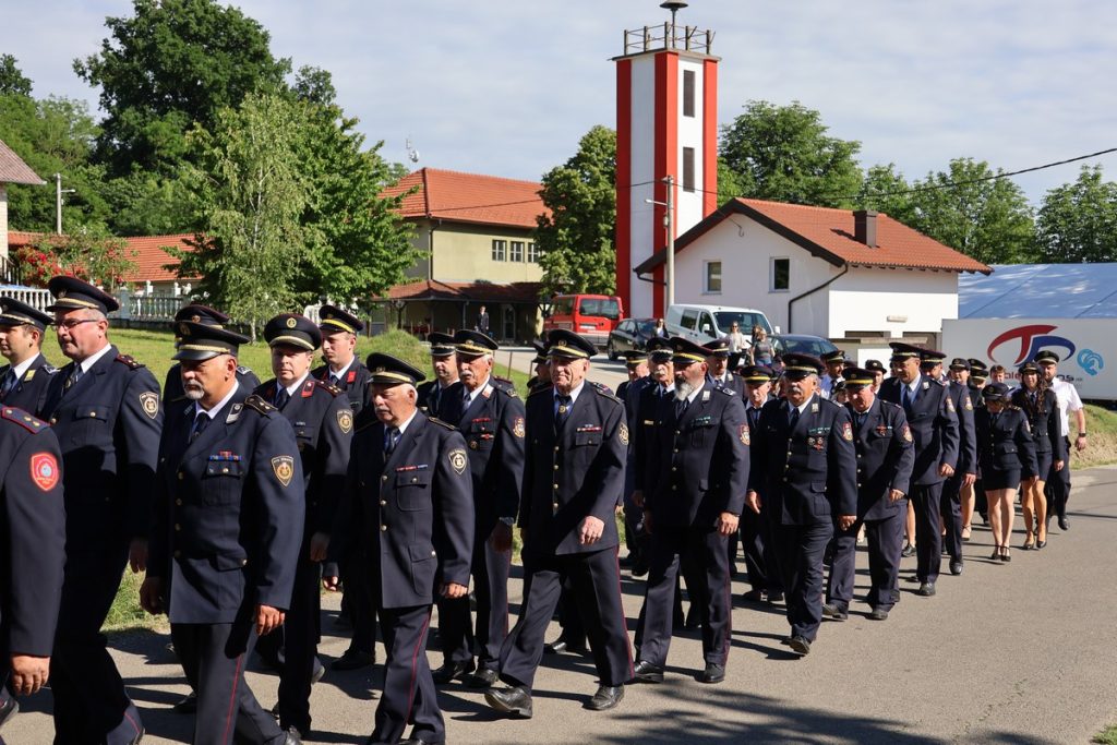 DVD Preseka, 100 godina (6) DVD Preseka, 100 godina (6)