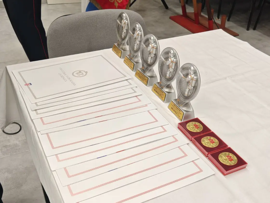 DVD SAVSKA VES (6) DVD SAVSKA VES (6)