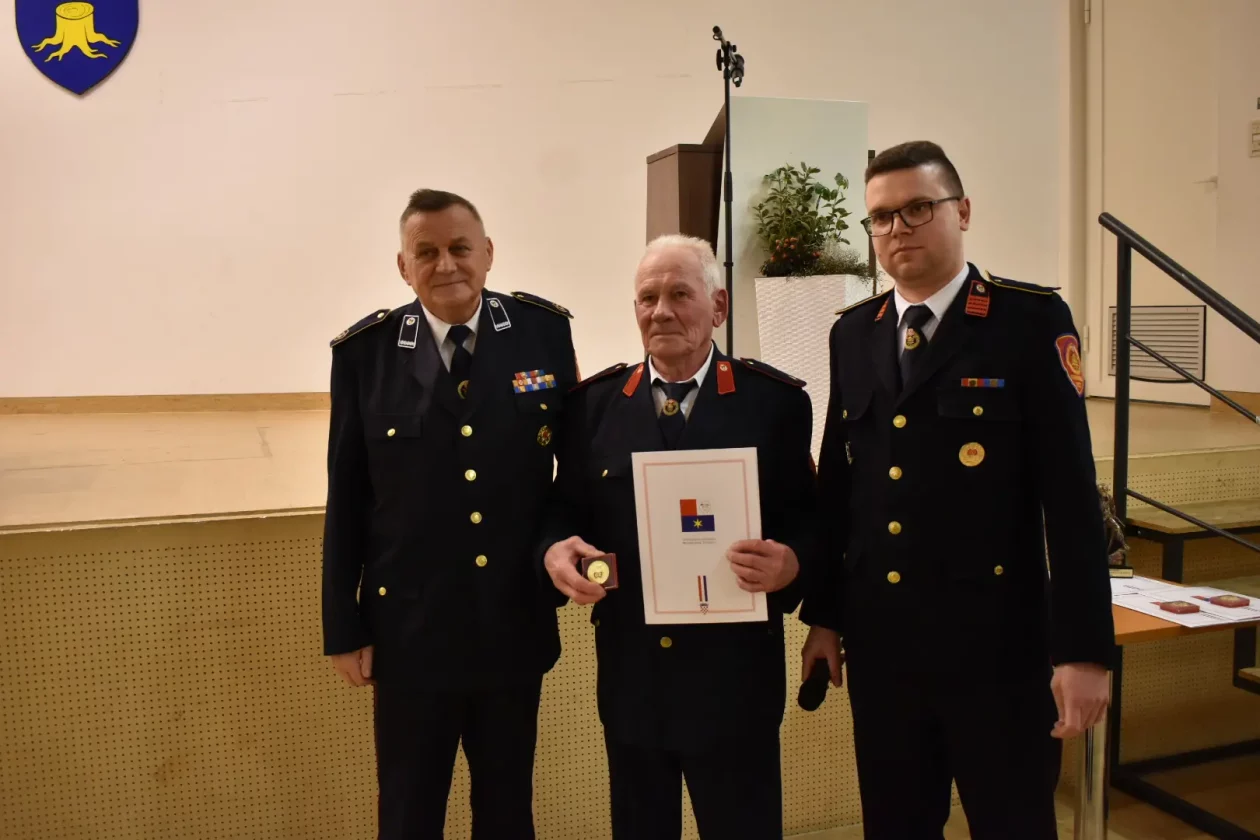 DVD STRAHONINEC IZBORNA SKUPŠTINA (14)