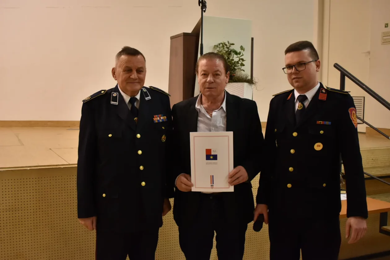 DVD STRAHONINEC IZBORNA SKUPŠTINA (15)