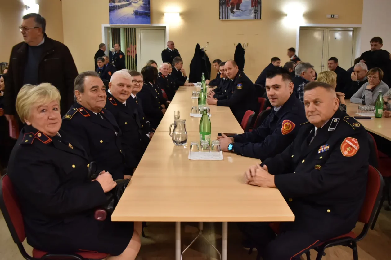 DVD STRAHONINEC IZBORNA SKUPŠTINA (6)