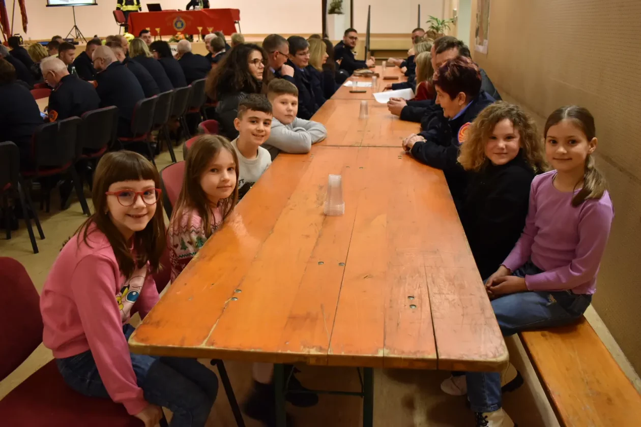 DVD STRAHONINEC IZBORNA SKUPŠTINA (9)