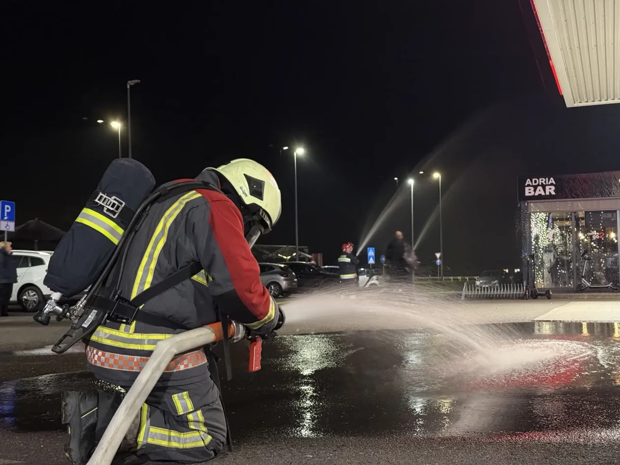 DVD STRAHONINEC vatrogasne vježbe adria oil (21)