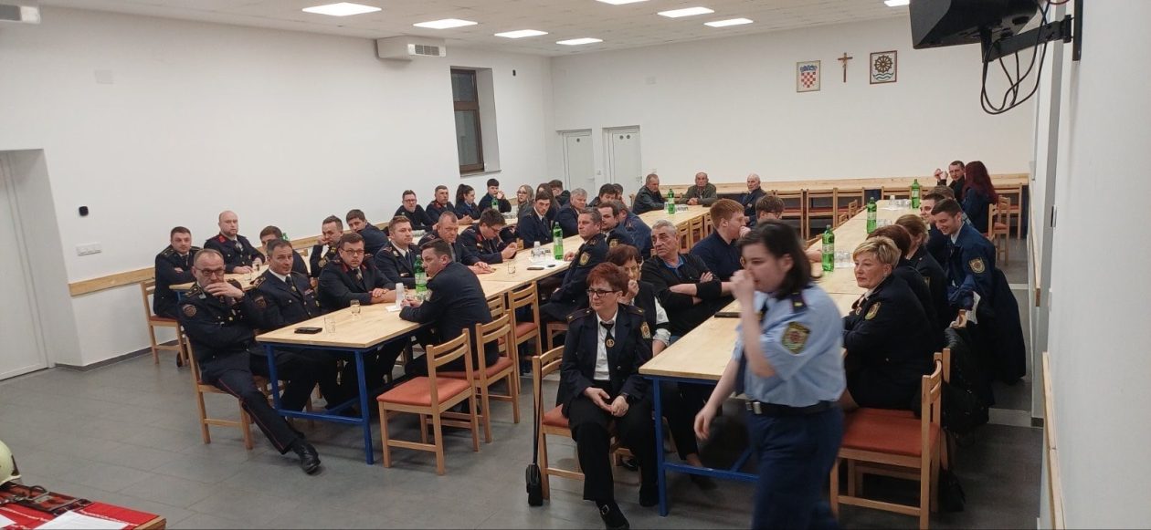 DVD Sivica (7) DVD Sivica (7)