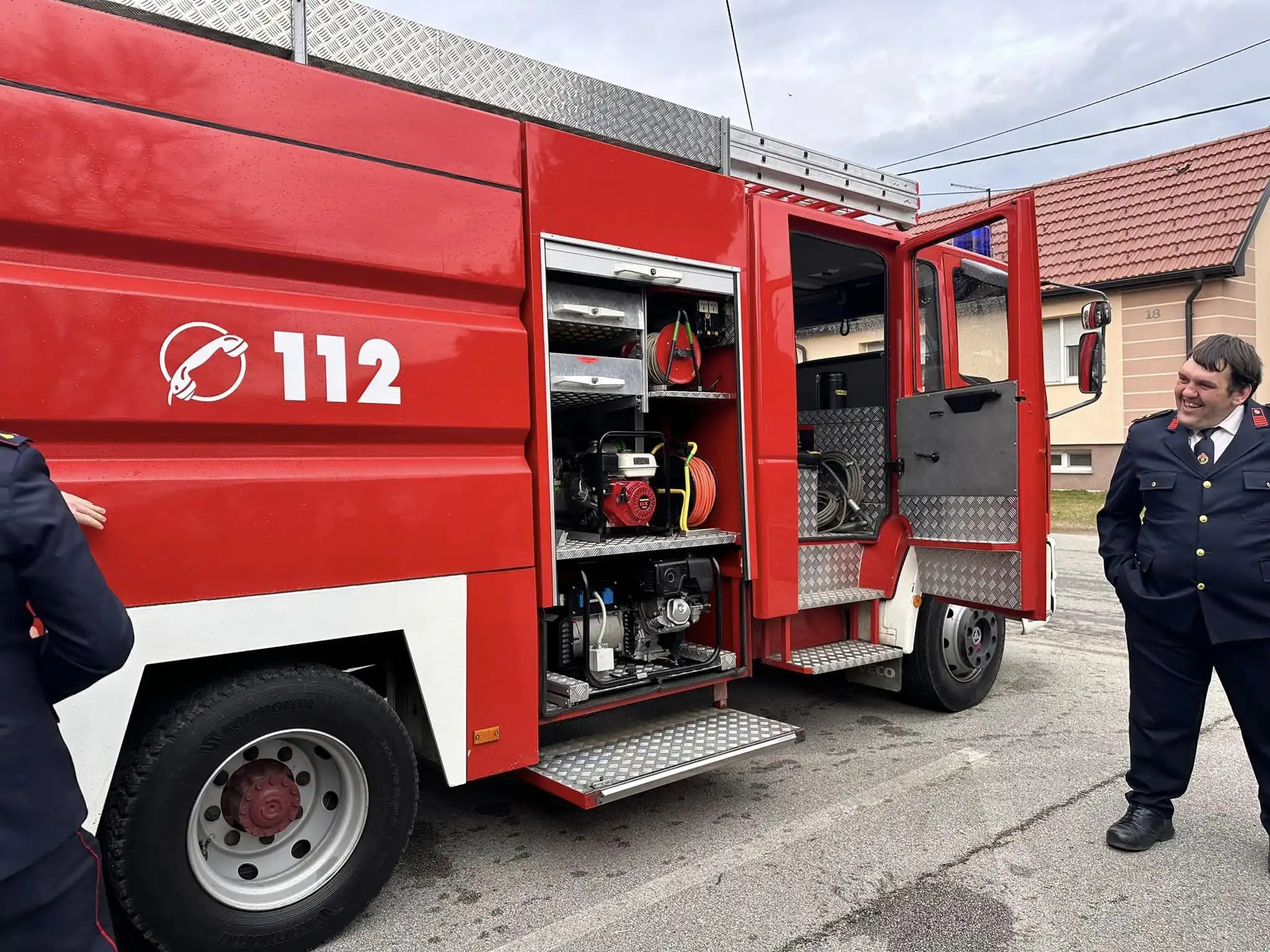 DVD Sivica novo vozilo (7)