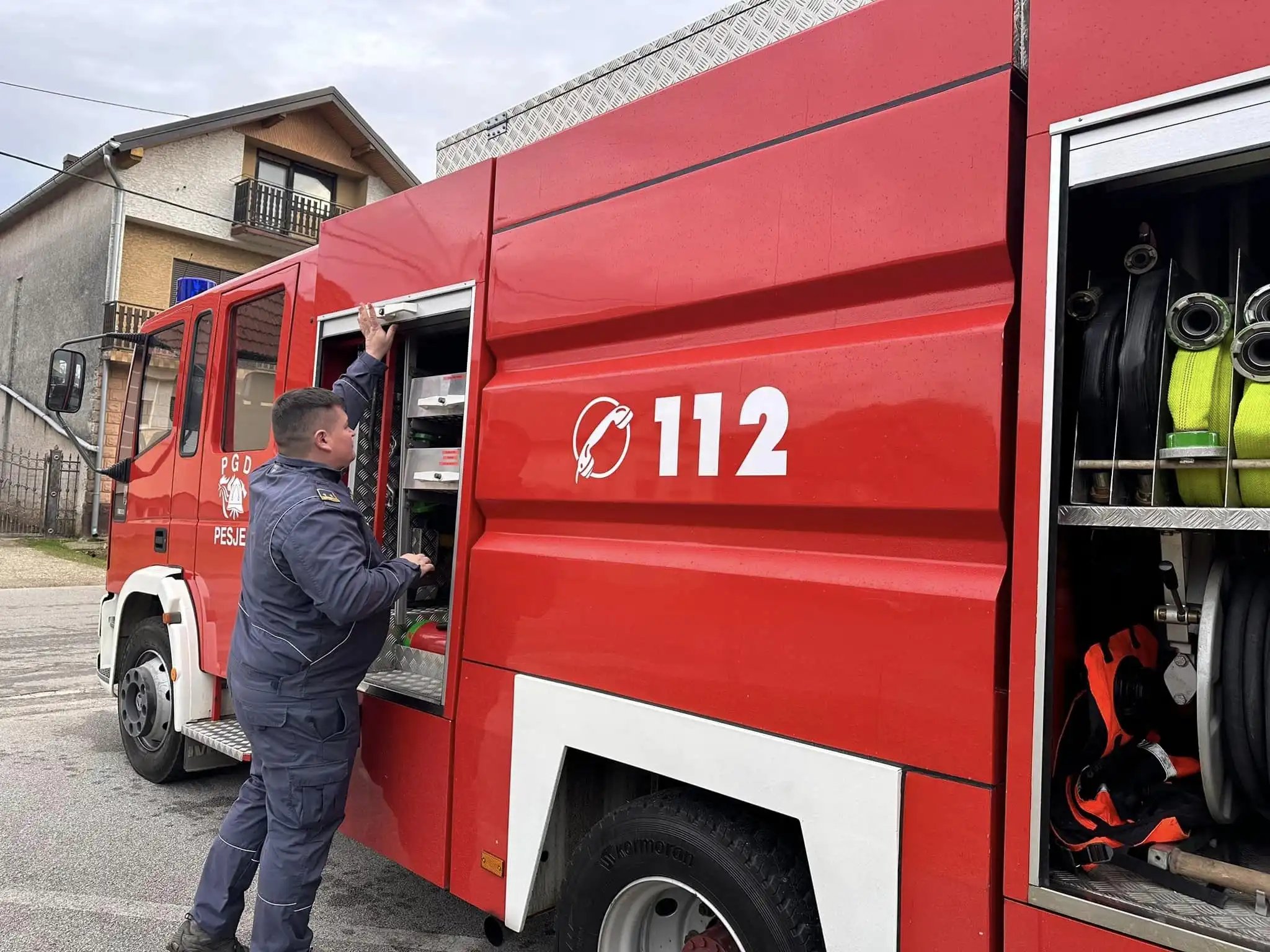 DVD Sivica novo vozilo (8)