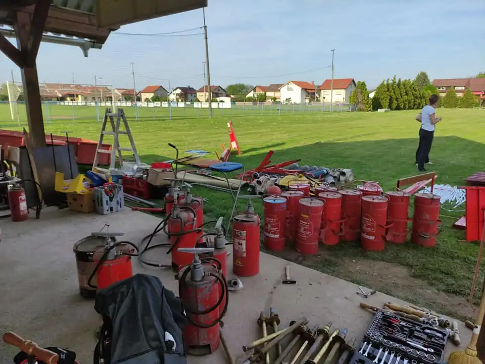 DVD Strahoninec – uređenje vatrogasnog poligona (10) DVD Strahoninec – uređenje vatrogasnog poligona (10)