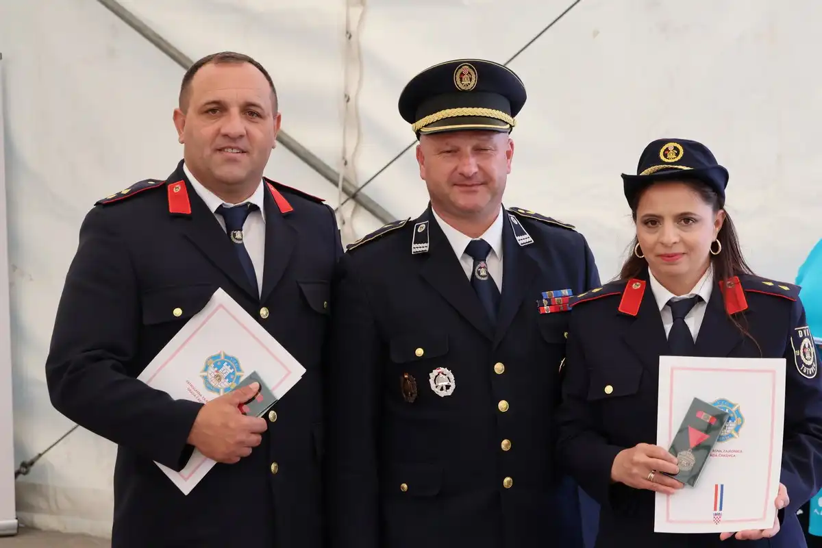 DVD Totovec obilježio 100 godina 2024 (23) DVD Totovec obilježio 100 godina 2024 (23)