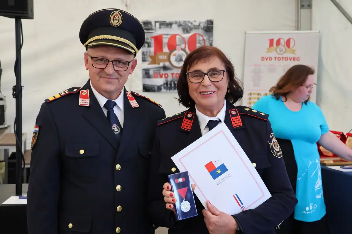 DVD Totovec obilježio 100 godina 2024 (27) DVD Totovec obilježio 100 godina 2024 (27)