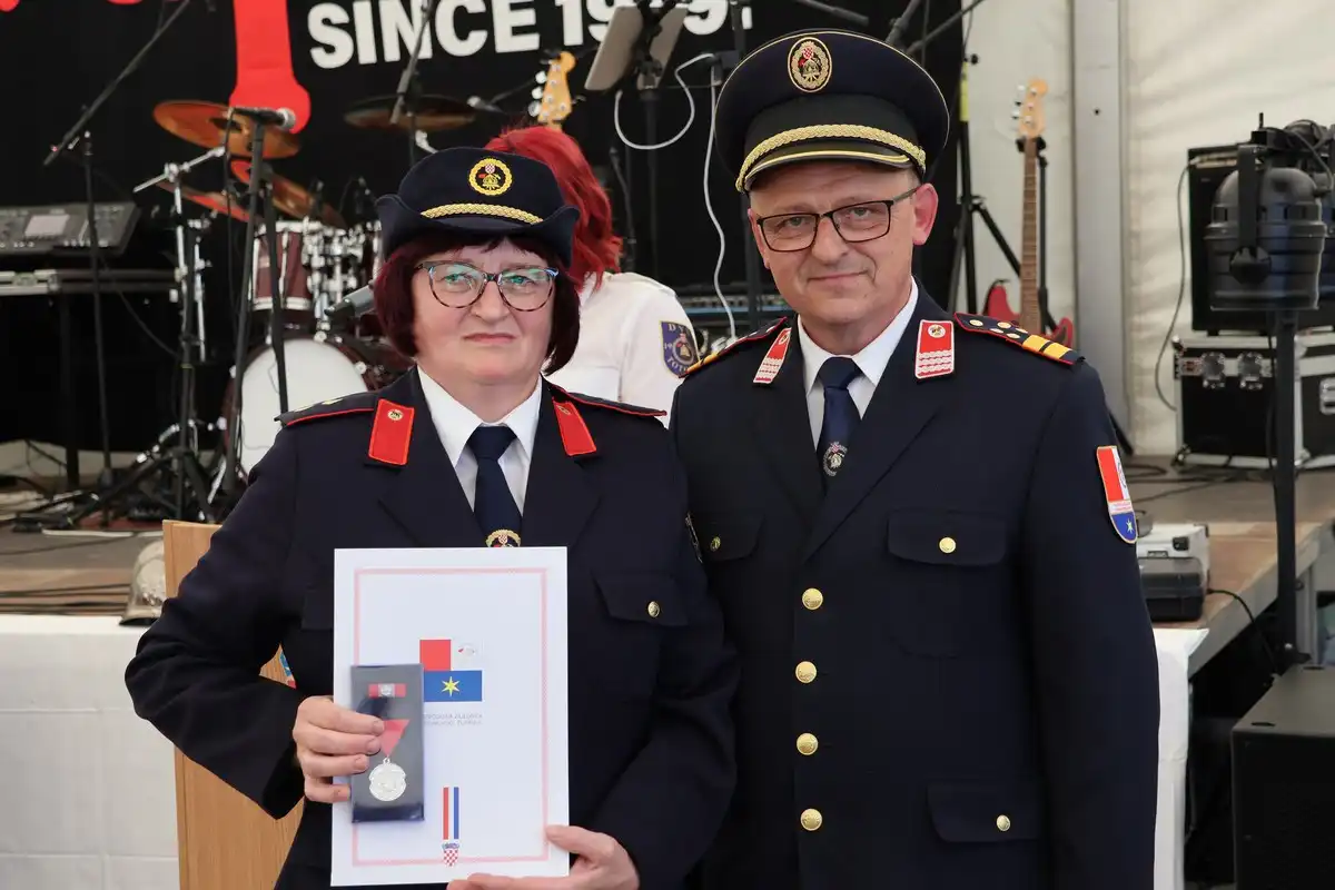 DVD Totovec obilježio 100 godina 2024 (30) DVD Totovec obilježio 100 godina 2024 (30)