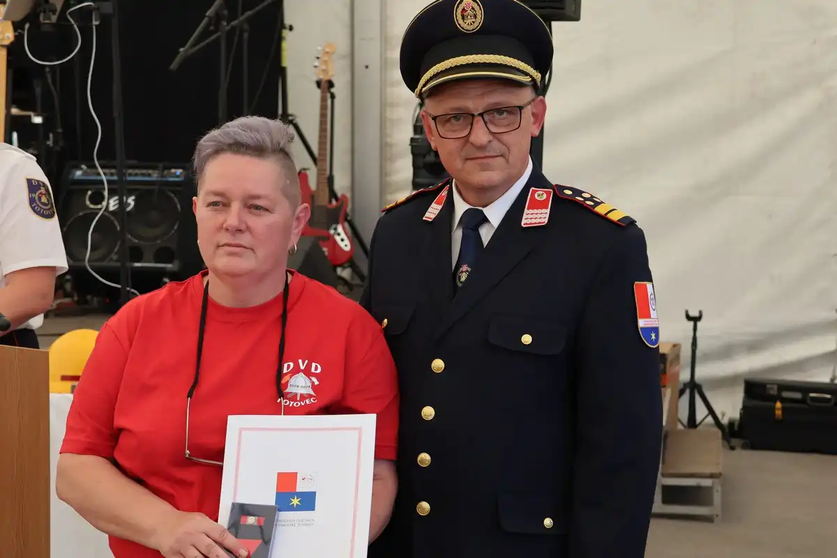 DVD Totovec obilježio 100 godina 2024 (32) DVD Totovec obilježio 100 godina 2024 (32)