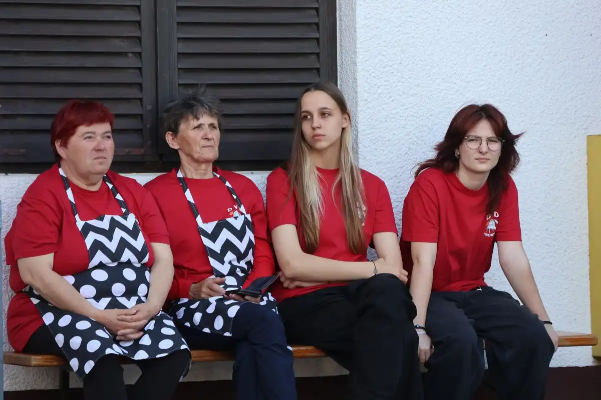 DVD Totovec obilježio 100 godina 2024 (40) DVD Totovec obilježio 100 godina 2024 (40)