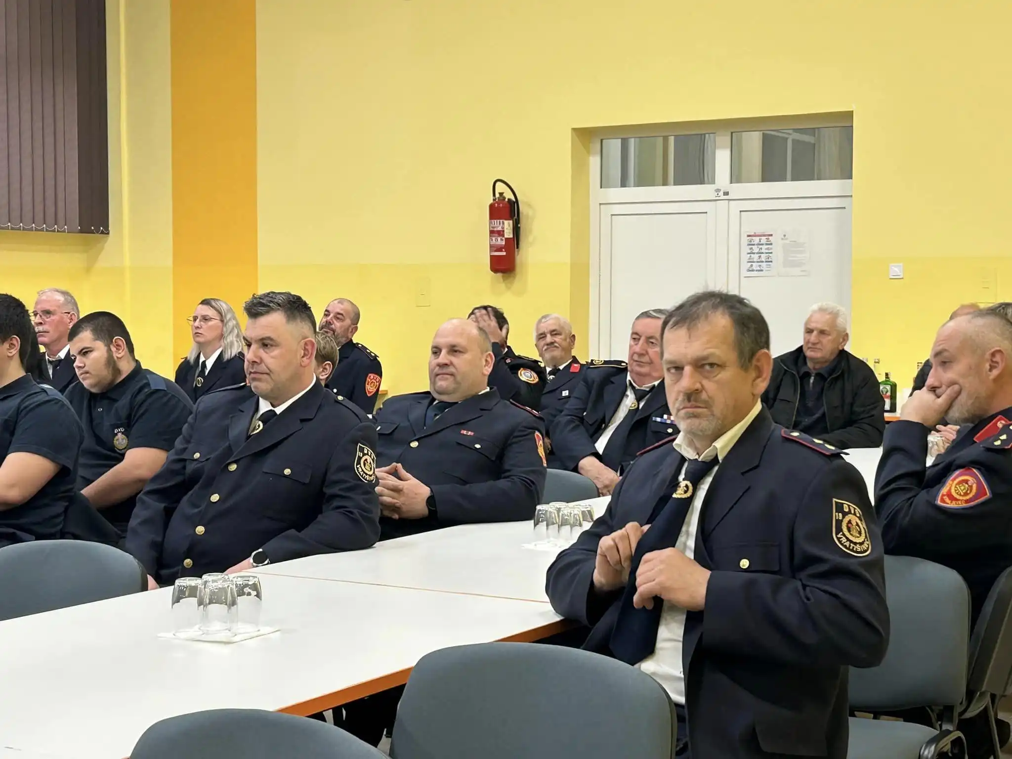 DVD Vratišinec, skupština (24) DVD Vratišinec, skupština (24)