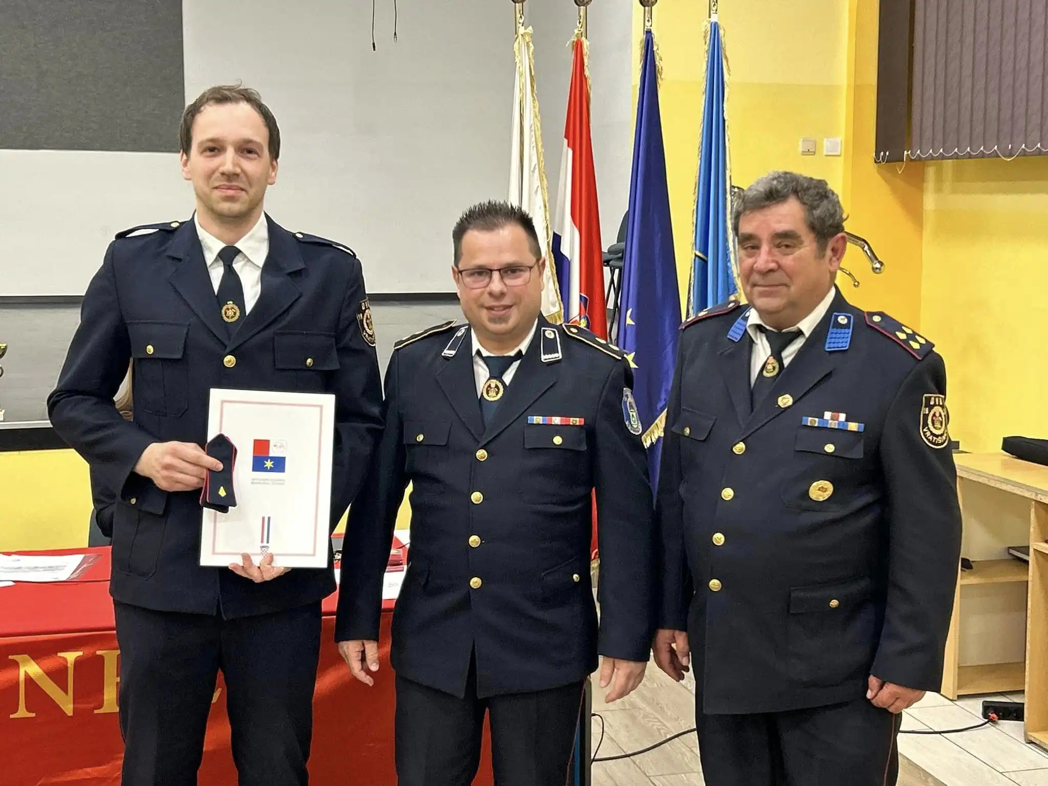 DVD Vratišinec, skupština (30) DVD Vratišinec, skupština (30)