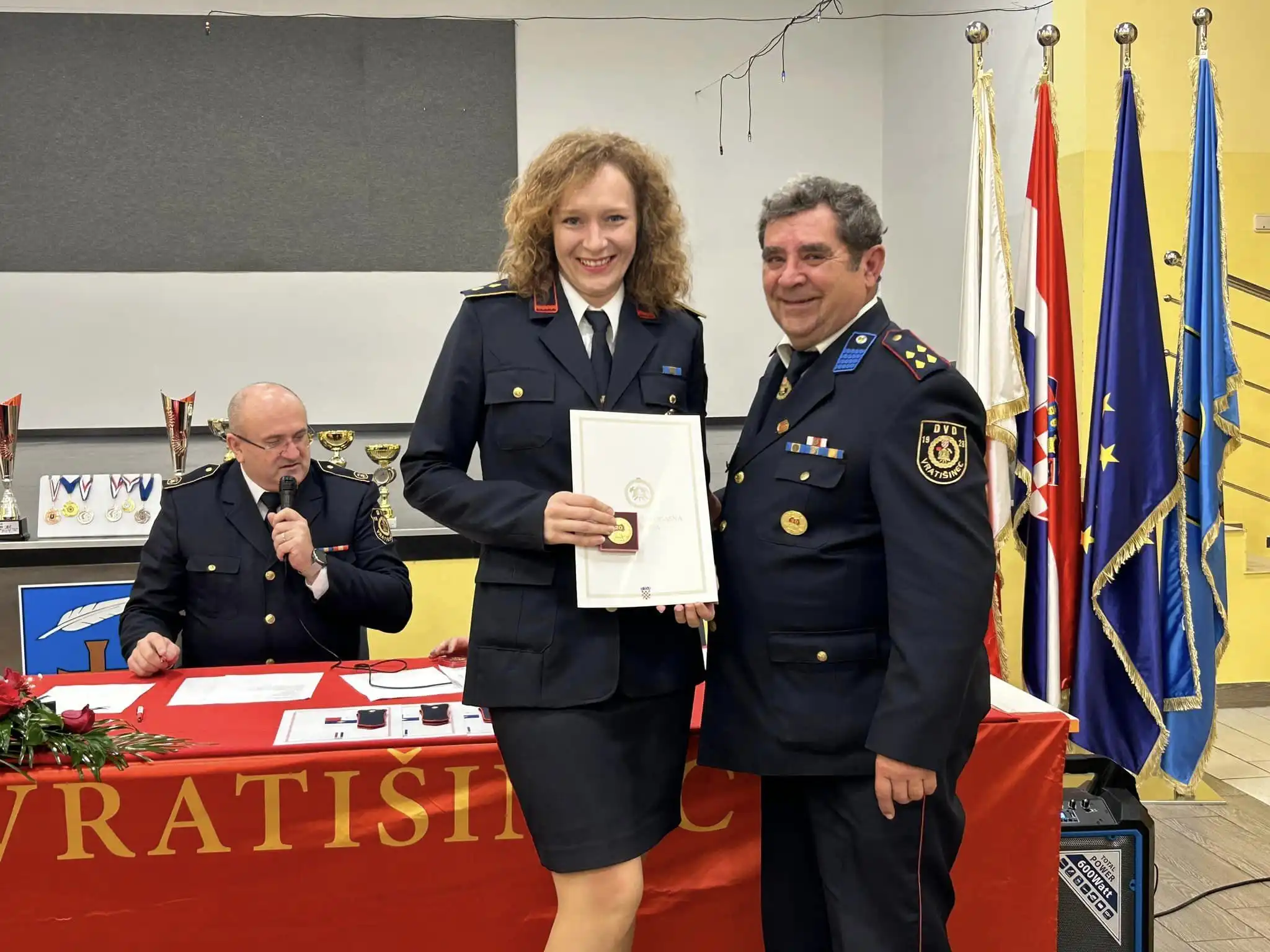 DVD Vratišinec, skupština (32) DVD Vratišinec, skupština (32)