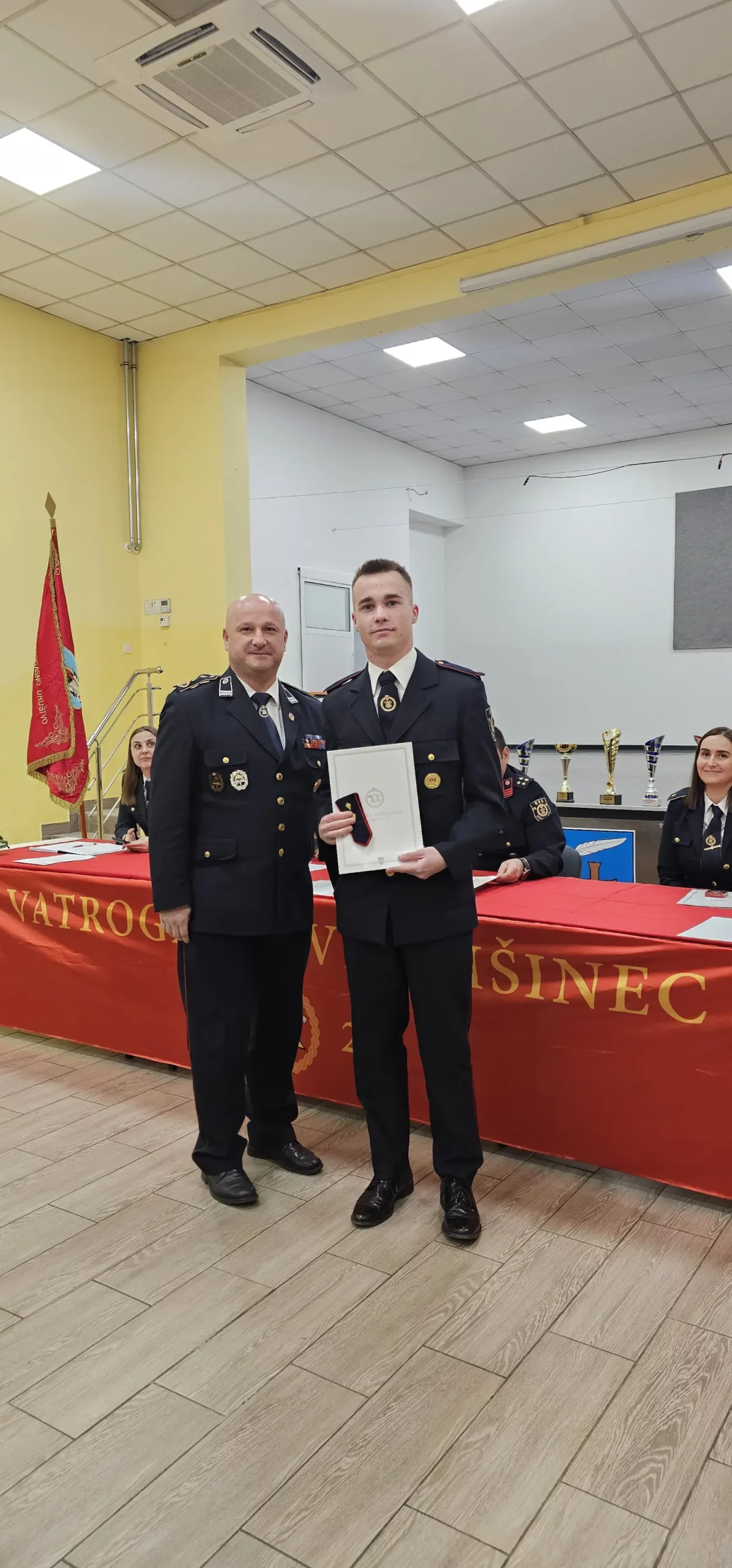 DVD Vratišinec, skupština (6) DVD Vratišinec, skupština (6)