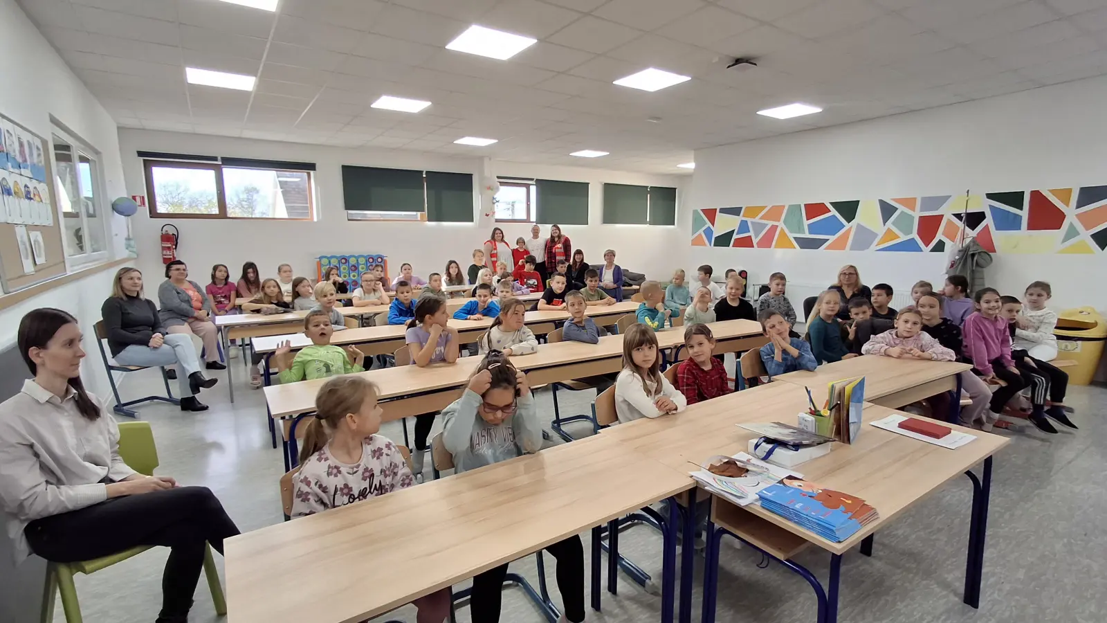 Dan darivatelja krvi, OŠ Draškovec, GDCK Prelog, Srećko Mirić (1) Dan darivatelja krvi, OŠ Draškovec, GDCK Prelog, Srećko Mirić (1)