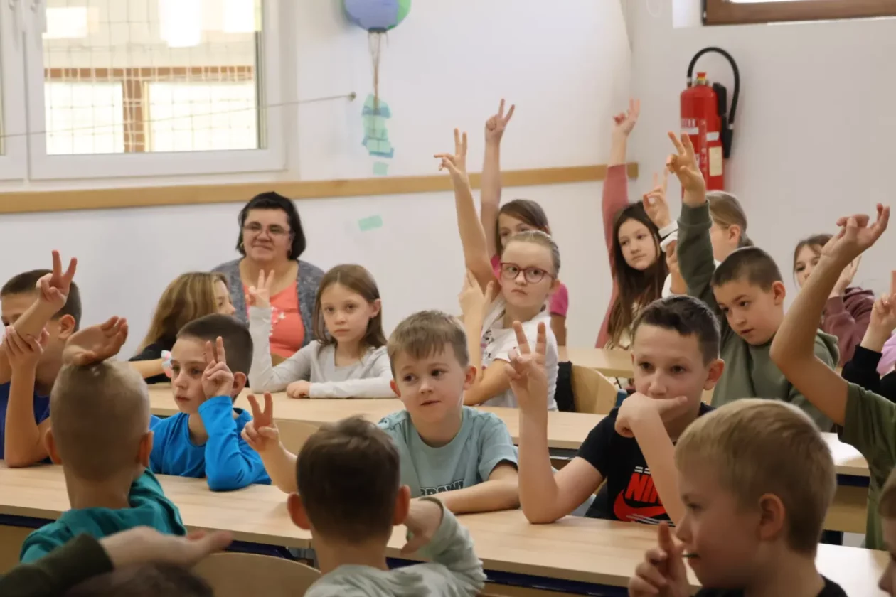 Dan darivatelja krvi, OŠ Draškovec, GDCK Prelog, Srećko Mirić (16) Dan darivatelja krvi, OŠ Draškovec, GDCK Prelog, Srećko Mirić (16)