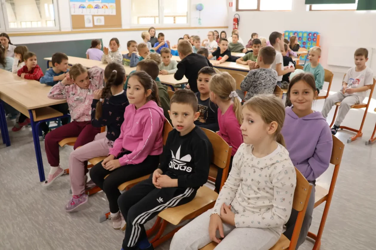 Dan darivatelja krvi, OŠ Draškovec, GDCK Prelog, Srećko Mirić (3) Dan darivatelja krvi, OŠ Draškovec, GDCK Prelog, Srećko Mirić (3)