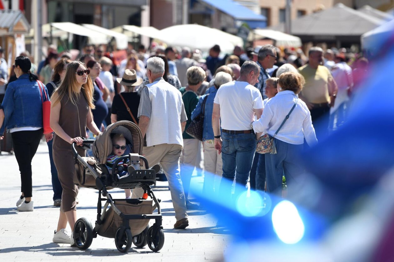 Čakovec: Atmosfera na proljetnom sajmu u centru grada Čakovec: Atmosfera na proljetnom sajmu u centru grada