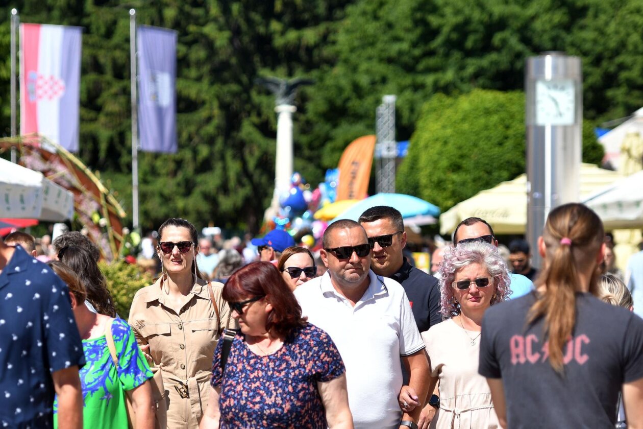 Čakovec: Atmosfera na proljetnom sajmu u centru grada Čakovec: Atmosfera na proljetnom sajmu u centru grada