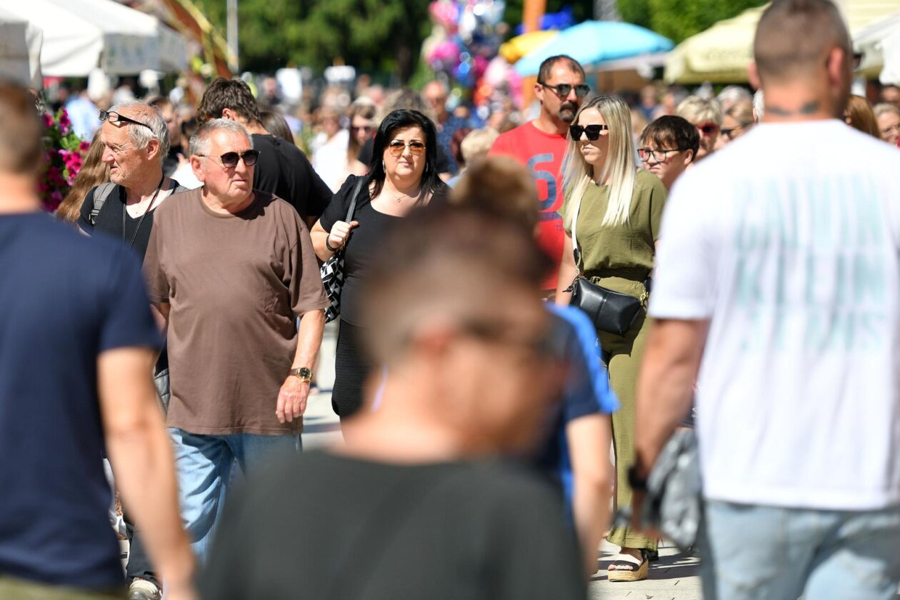 Čakovec: Atmosfera na proljetnom sajmu u centru grada Čakovec: Atmosfera na proljetnom sajmu u centru grada