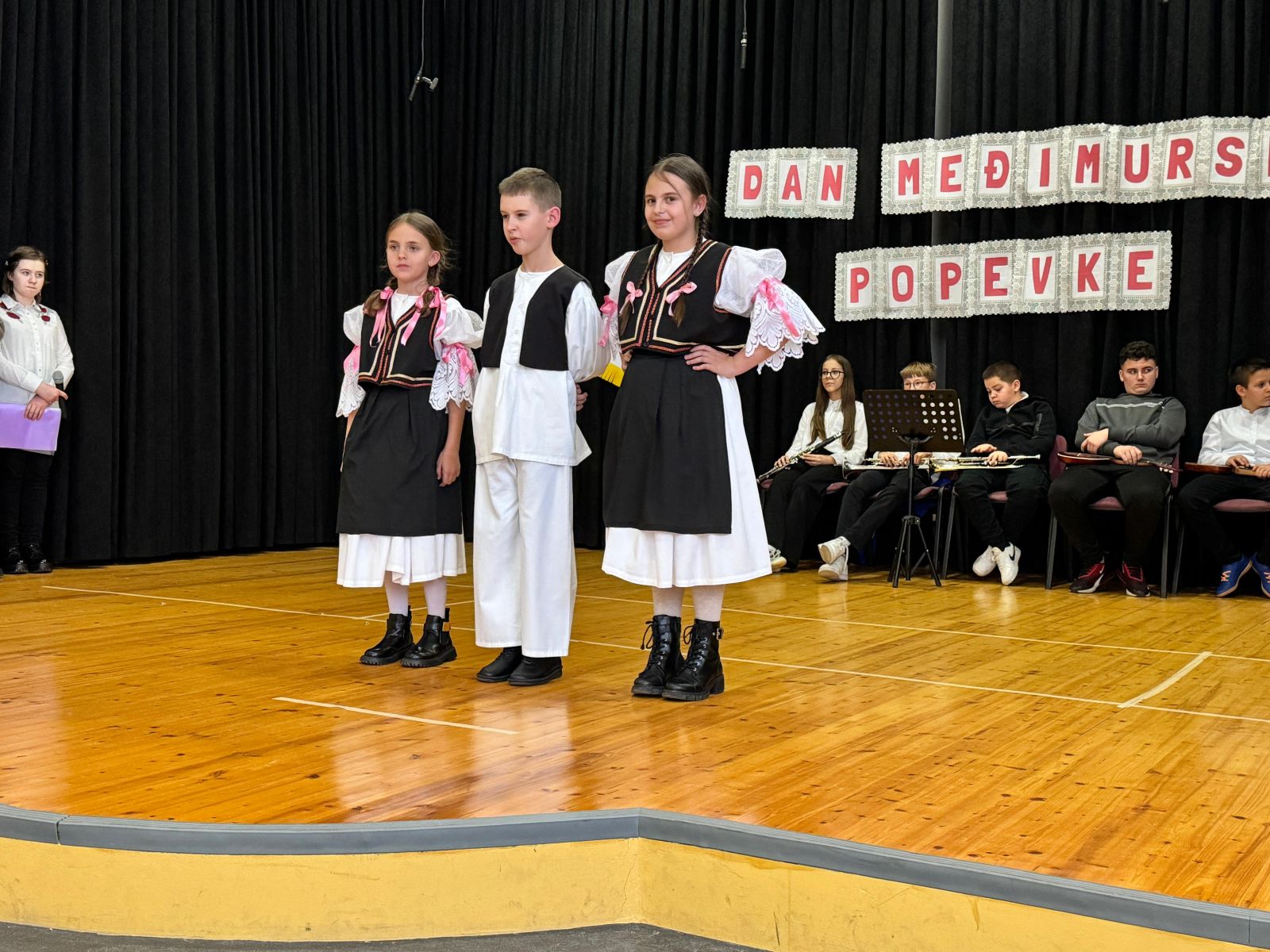 Dan popevke OŠ Domašinec 11