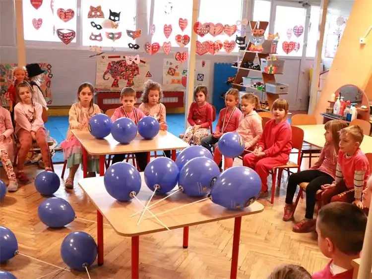 Dan ružičastih balona – Strahoninec vrtić Suncokret (4)