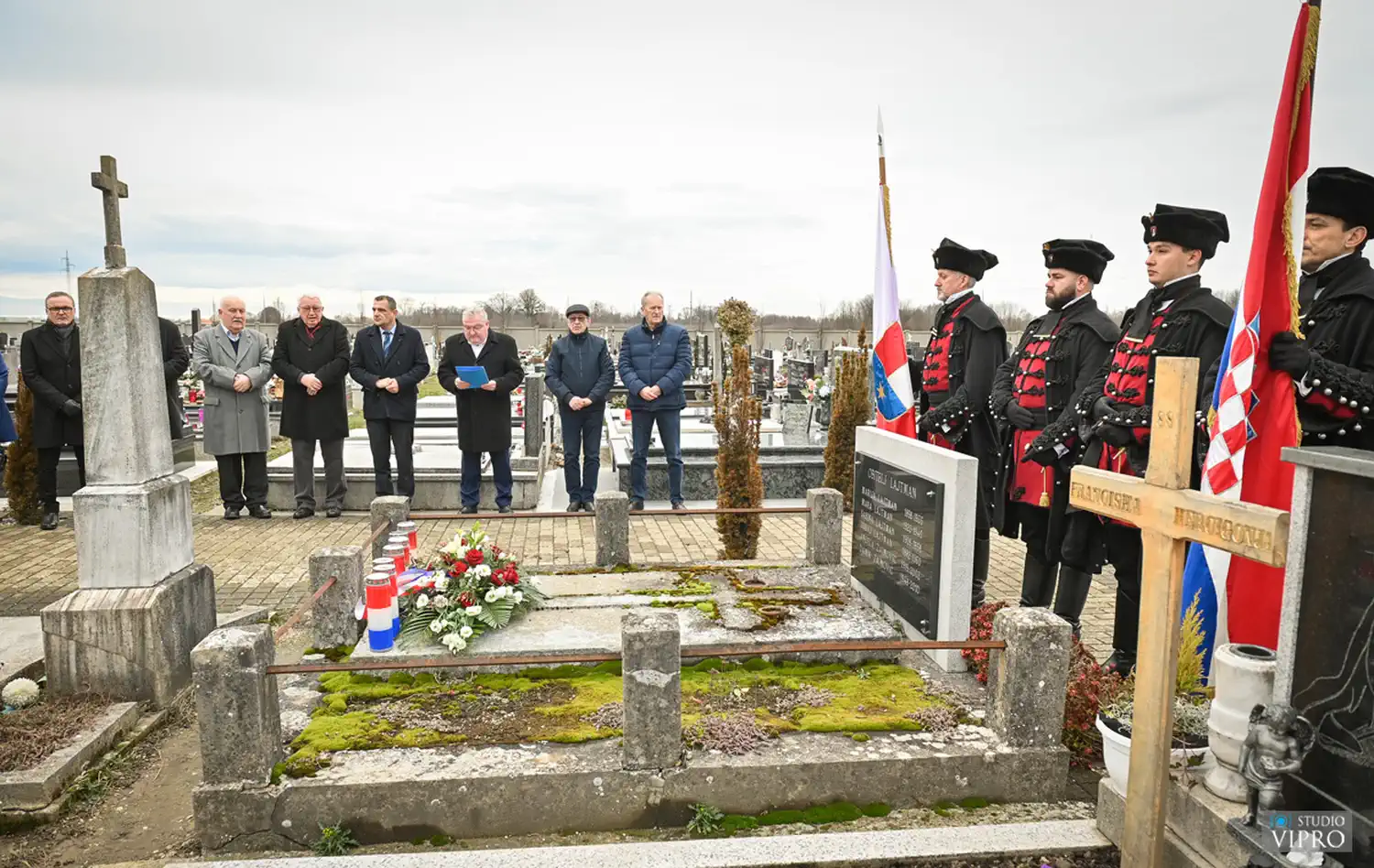 Dan sjedinjenja Međimurja Svečanost na grobu Jurja Lajtmana u Prelogu (10) Dan sjedinjenja Međimurja Svečanost na grobu Jurja Lajtmana u Prelogu (10)