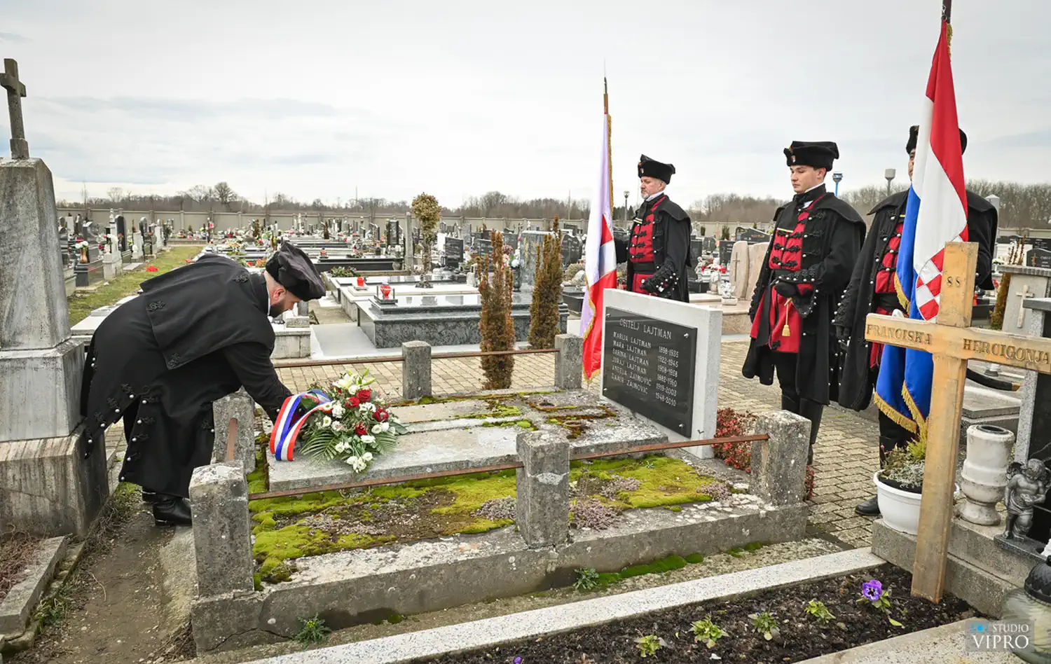 Dan sjedinjenja Međimurja Svečanost na grobu Jurja Lajtmana u Prelogu (6) Dan sjedinjenja Međimurja Svečanost na grobu Jurja Lajtmana u Prelogu (6)