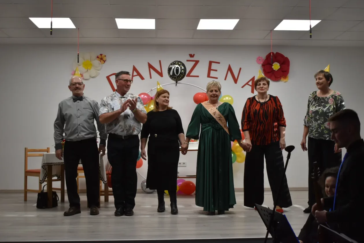 Dan žena Sivica (19)