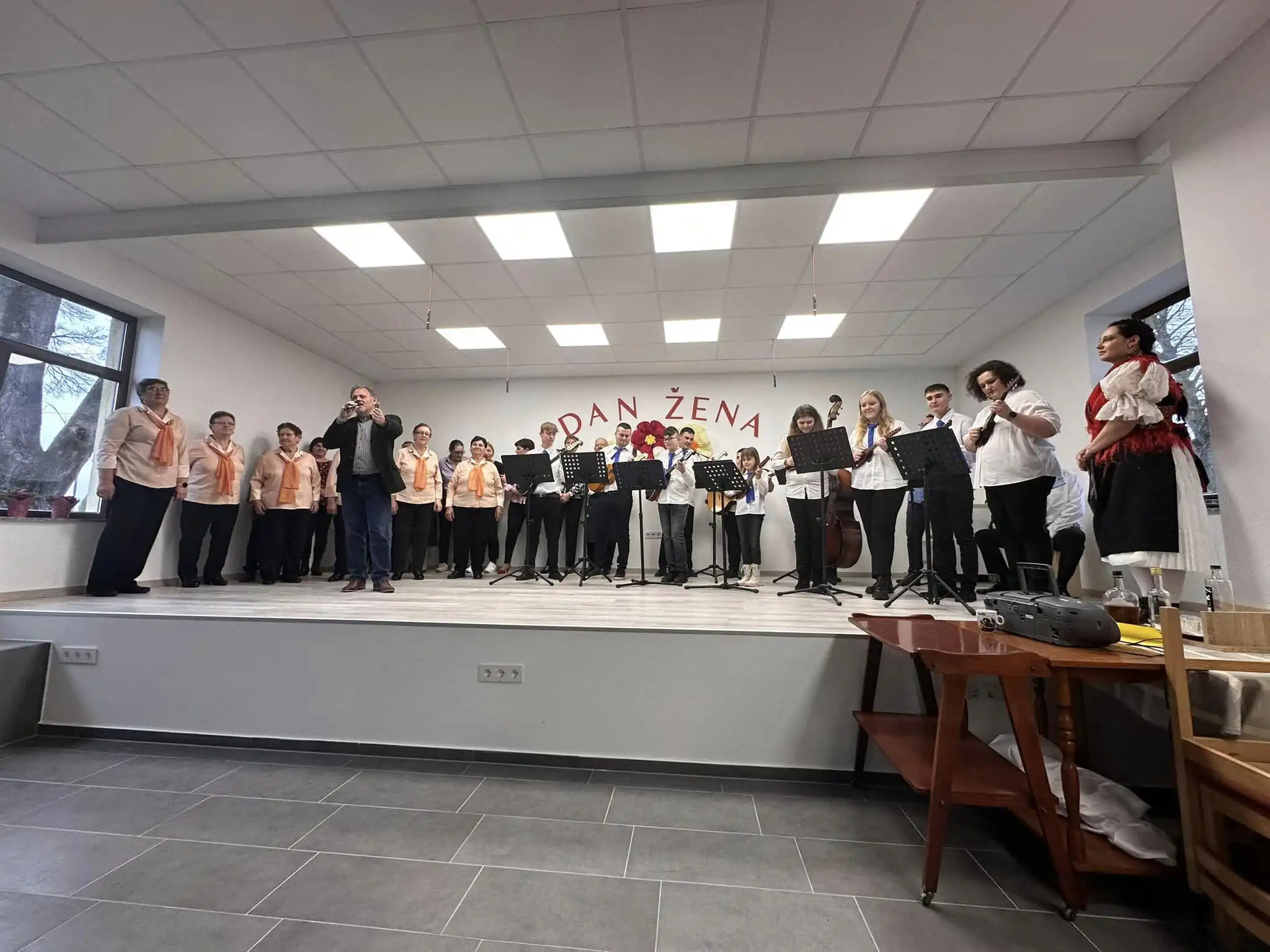 Dan žena Sivica, udruga žena sivica (18) Dan žena Sivica, udruga žena sivica (18)