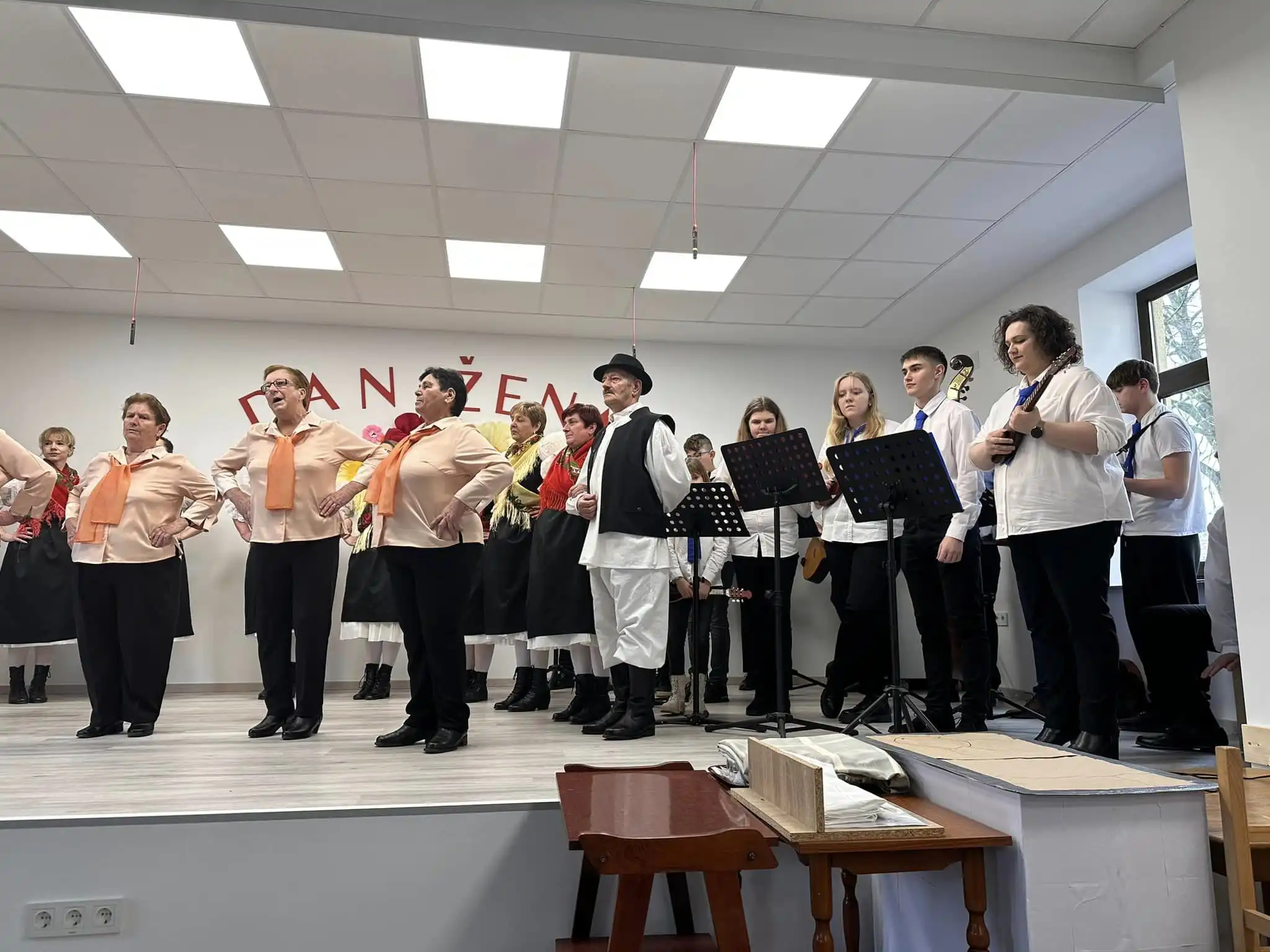 Dan žena Sivica, udruga žena sivica (20) Dan žena Sivica, udruga žena sivica (20)