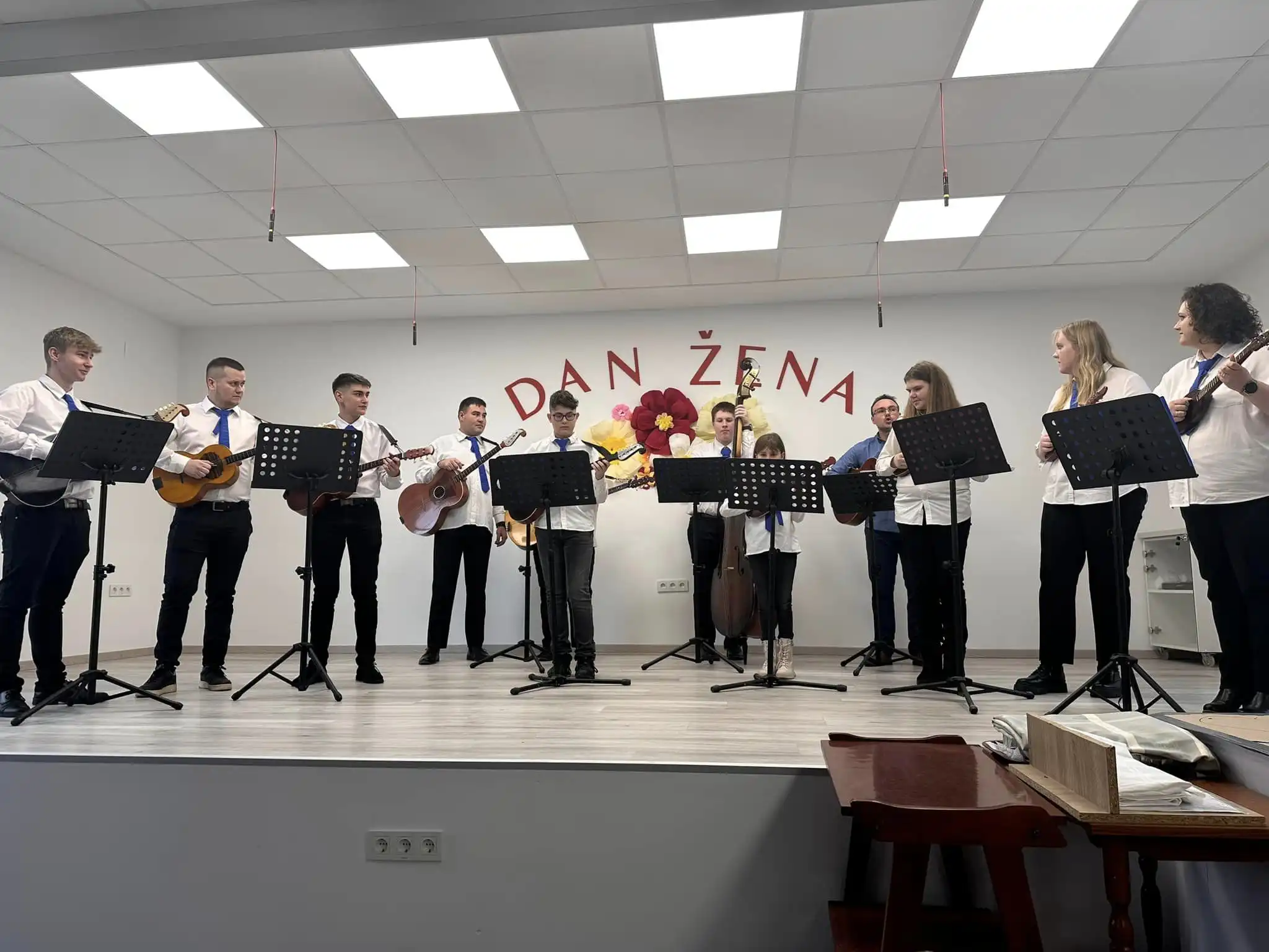 Dan žena Sivica, udruga žena sivica (22) Dan žena Sivica, udruga žena sivica (22)