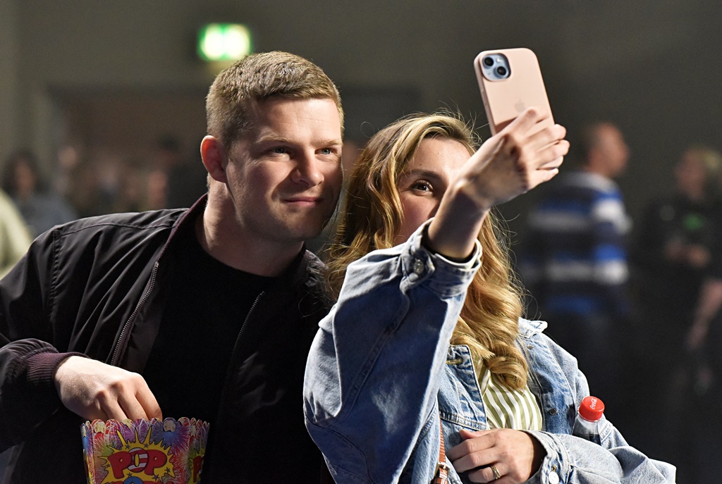 Dan žena uz glazbenu čaroliju Sergej Ćetković rasprodao Arenu Varaždin (26)