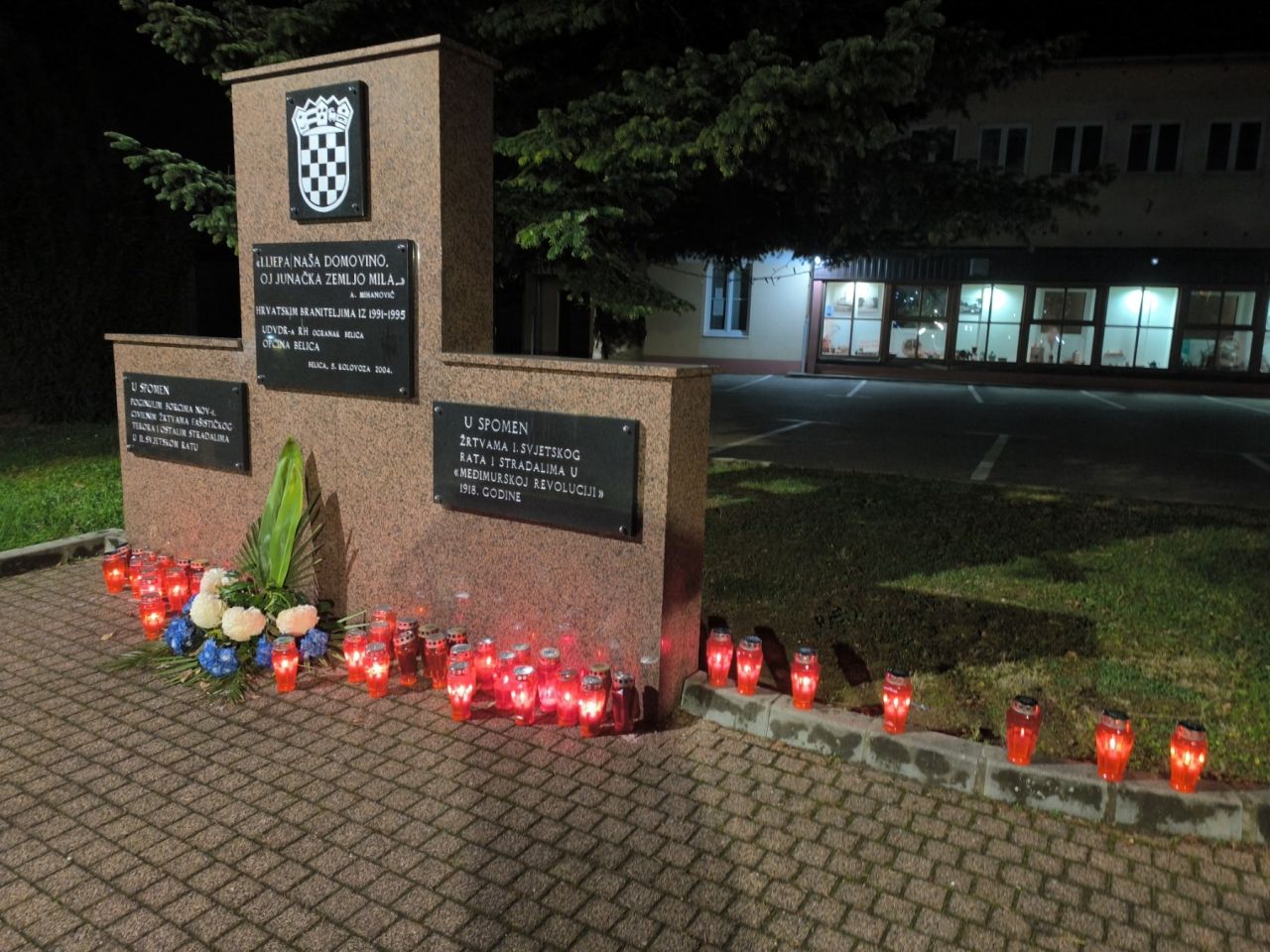 Dan žrtava Domovinskog rata u Belici obilježen misom i hodom do spomenika (10) Dan žrtava Domovinskog rata u Belici obilježen misom i hodom do spomenika (10)