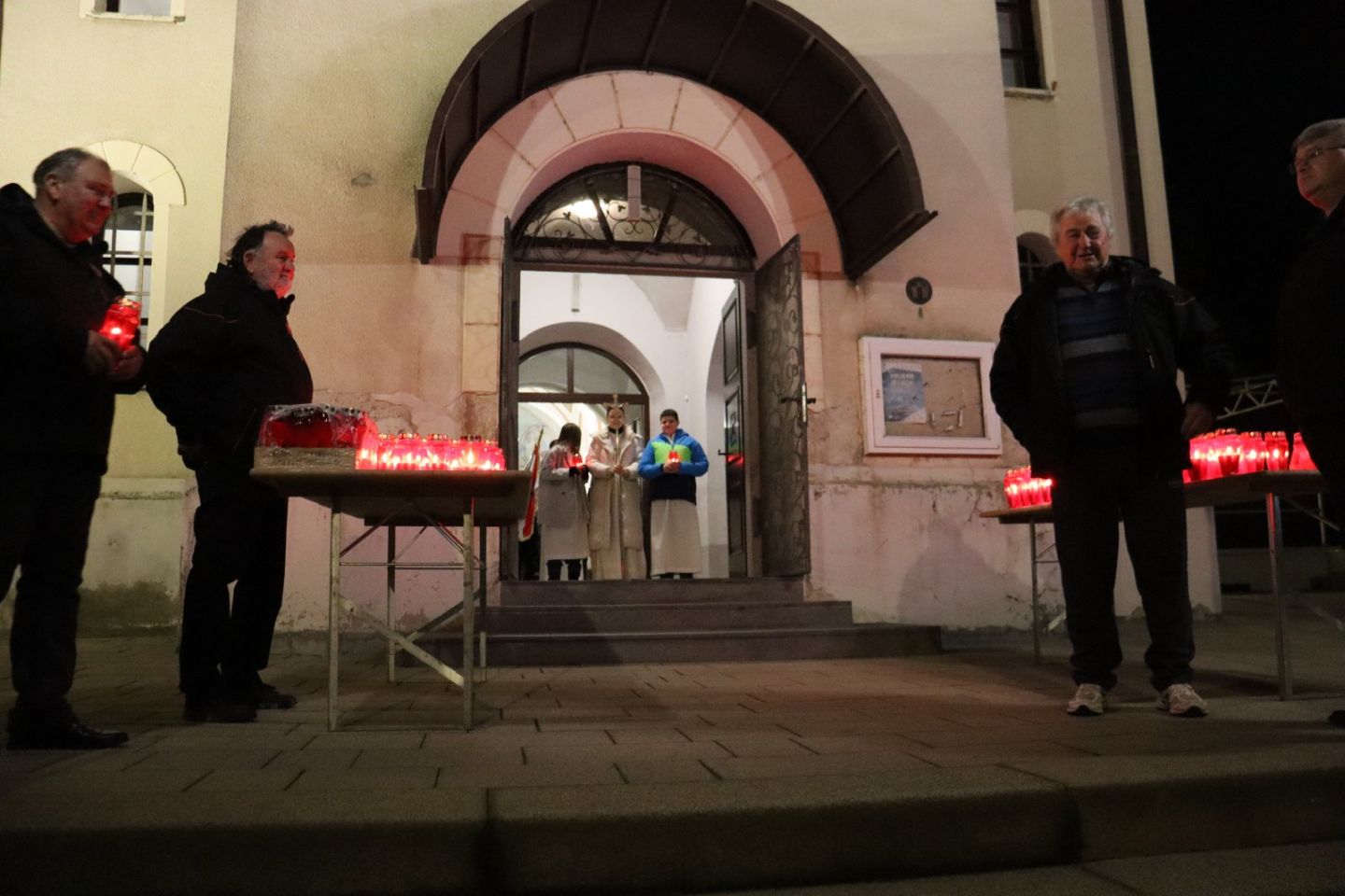 Dan žrtava Domovinskog rata u Belici obilježen misom i hodom do spomenika (11) Dan žrtava Domovinskog rata u Belici obilježen misom i hodom do spomenika (11)