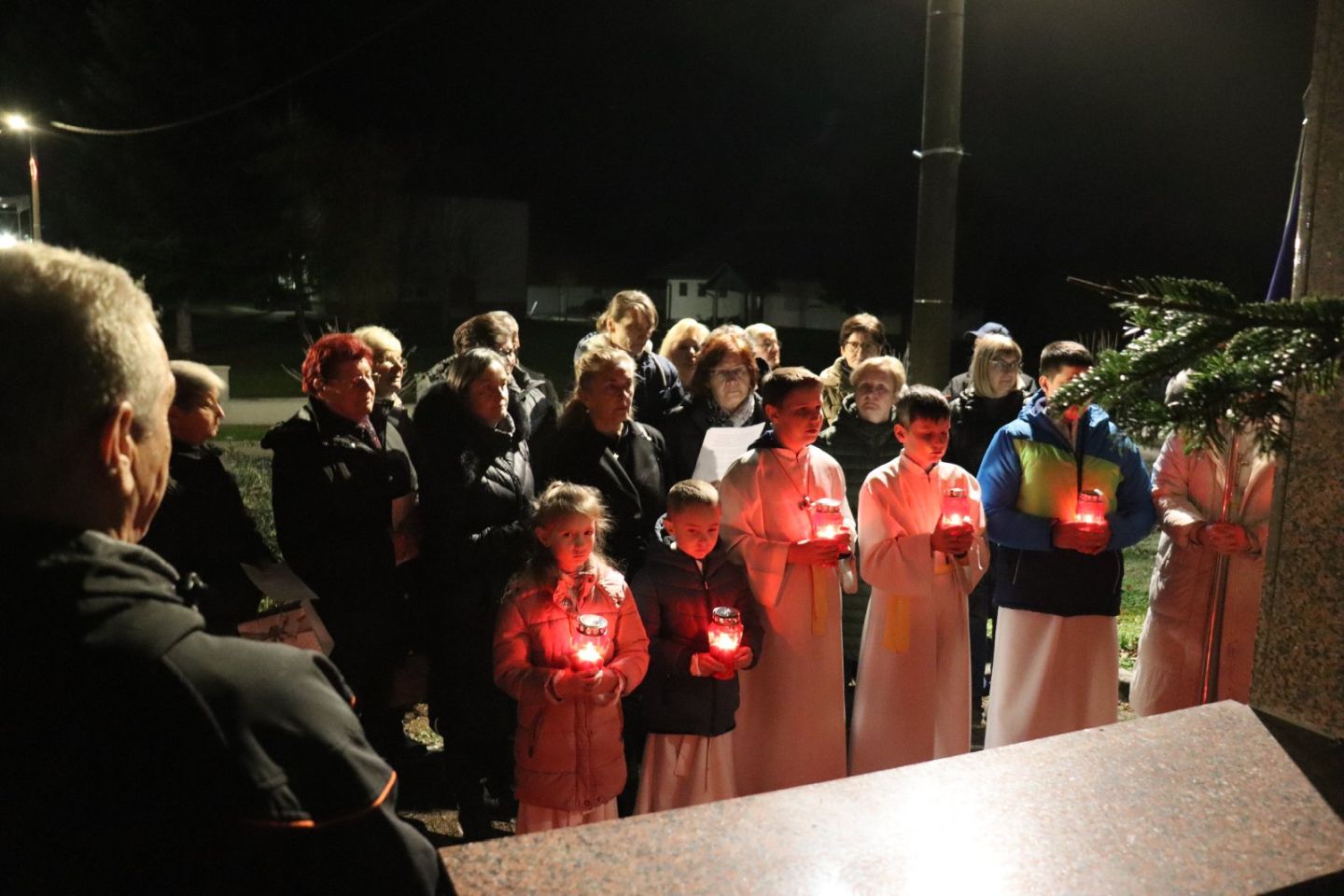 Dan žrtava Domovinskog rata u Belici obilježen misom i hodom do spomenika (7) Dan žrtava Domovinskog rata u Belici obilježen misom i hodom do spomenika (7)