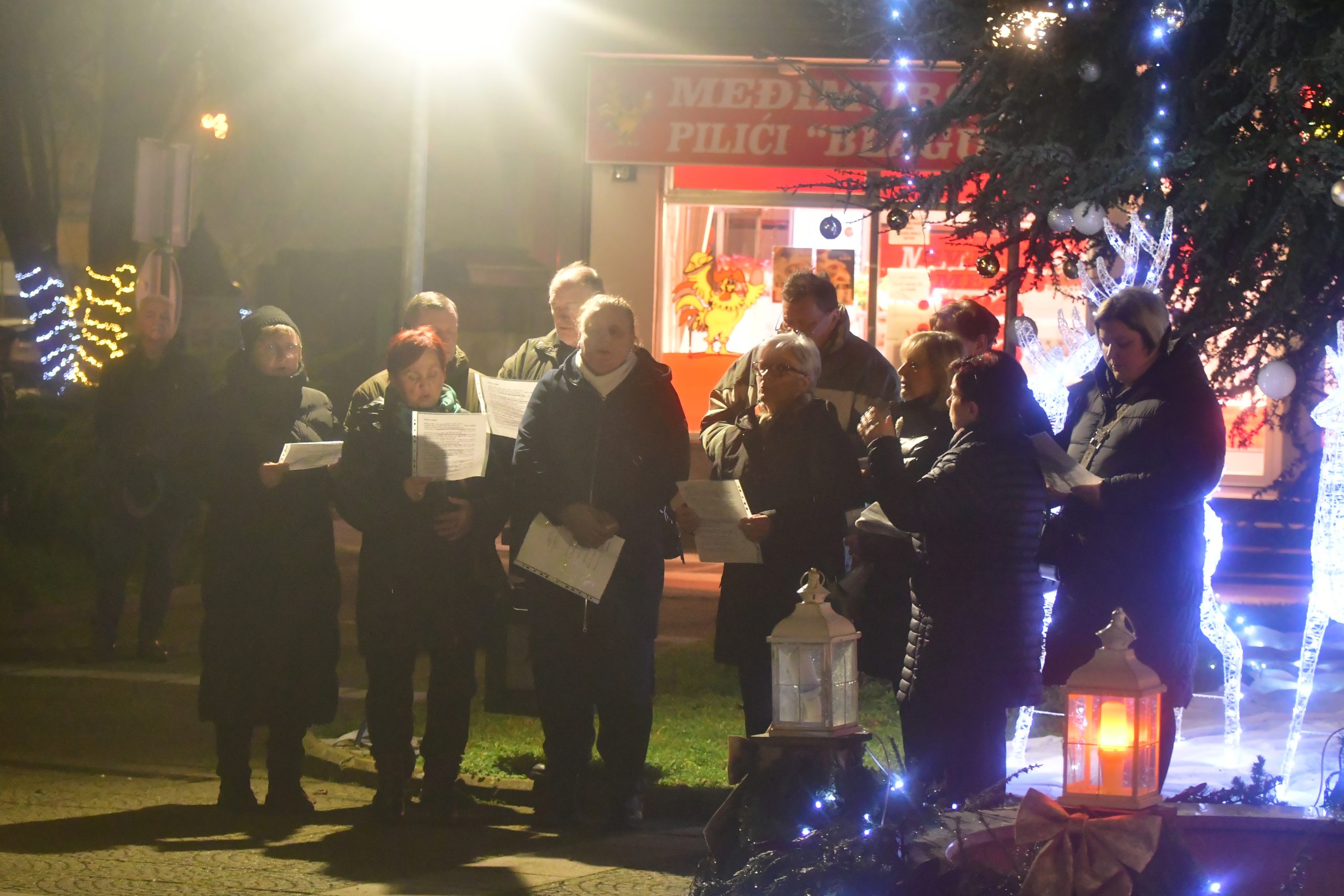 Danijel Mikolaj Paljenje druge adventske svijeće Mursko Središće (2)