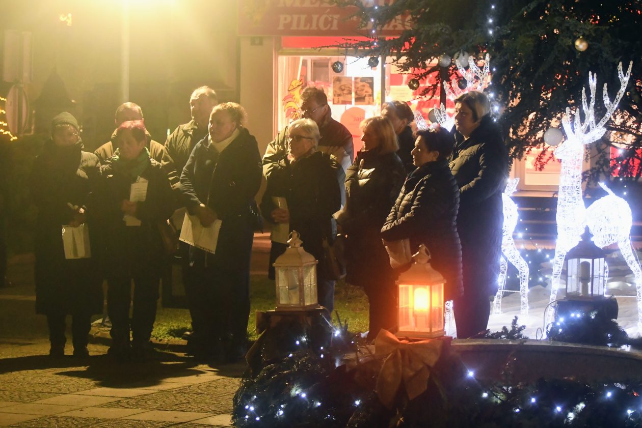 Danijel Mikolaj Paljenje druge adventske svijeće Mursko Središće (3)