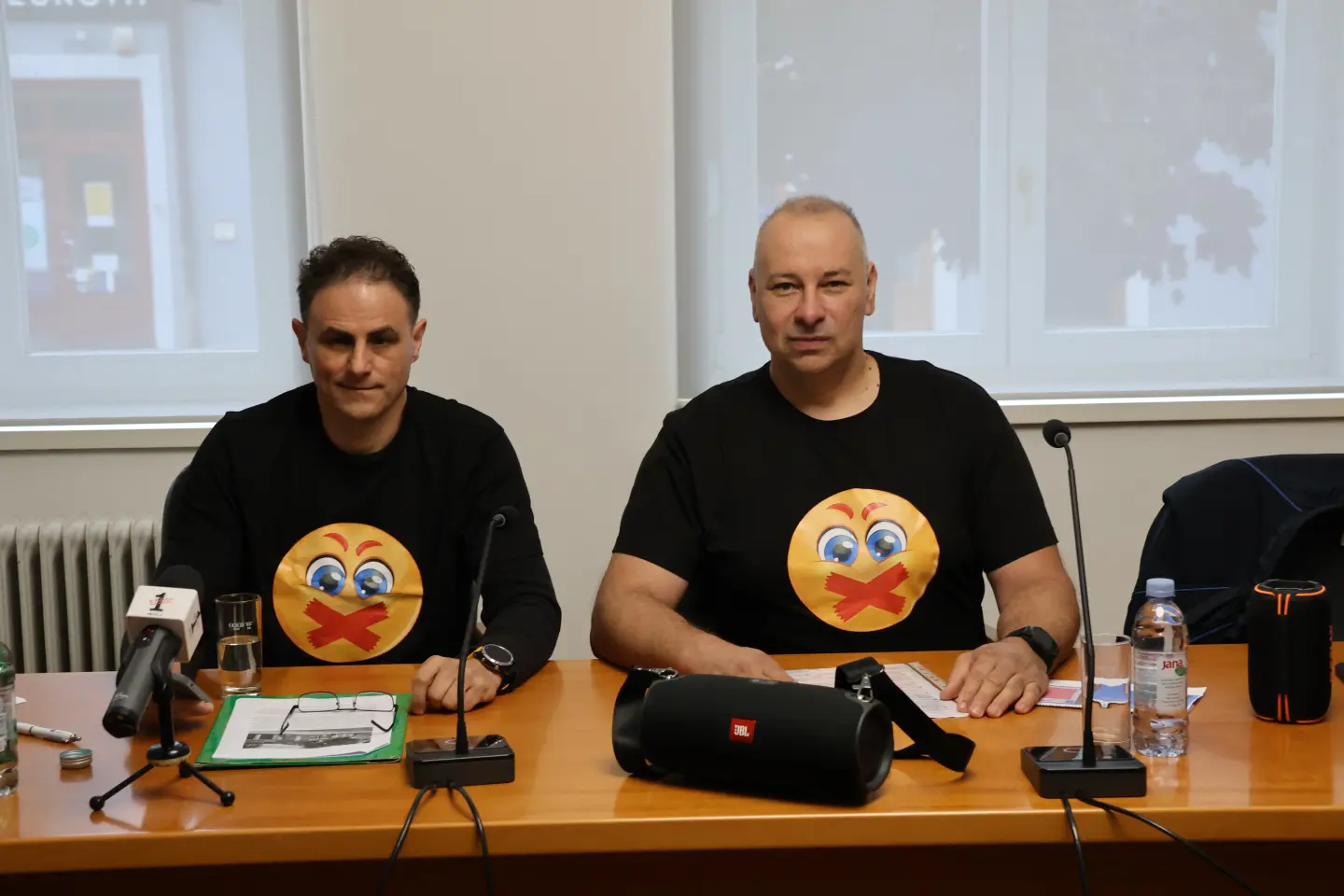 Davor Križaić, Igor Rešetar, pressica, afera mikrofon (1)