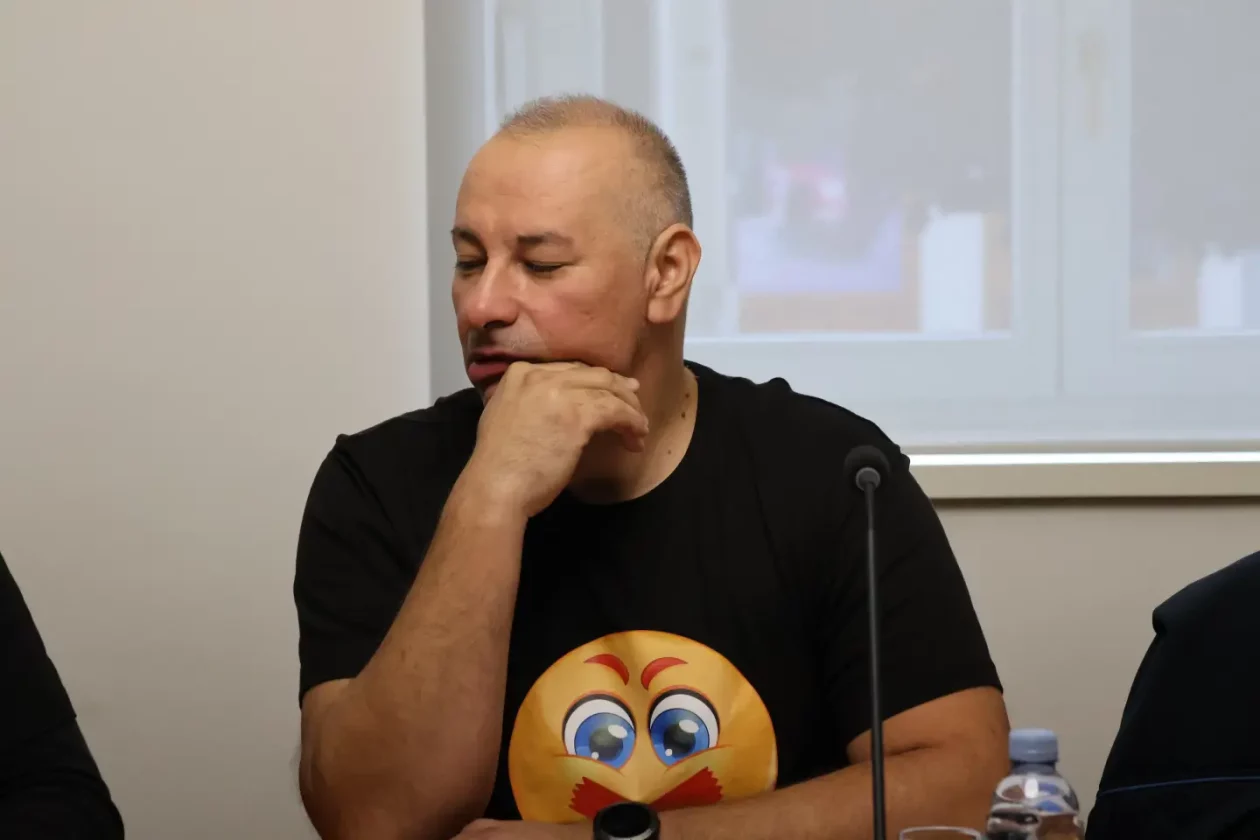 Davor Križaić, Igor Rešetar, pressica, afera mikrofon (10)