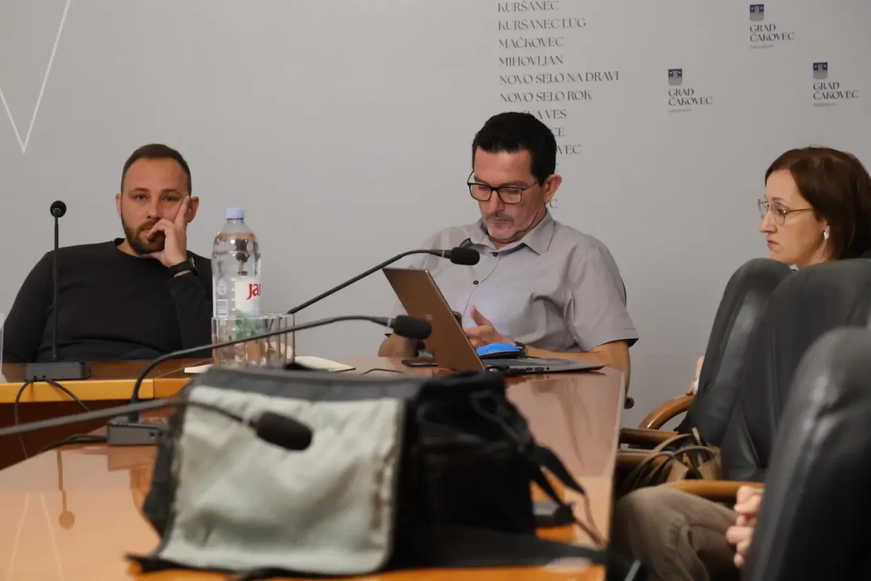 Davor Križaić, Igor Rešetar, pressica, afera mikrofon (13)