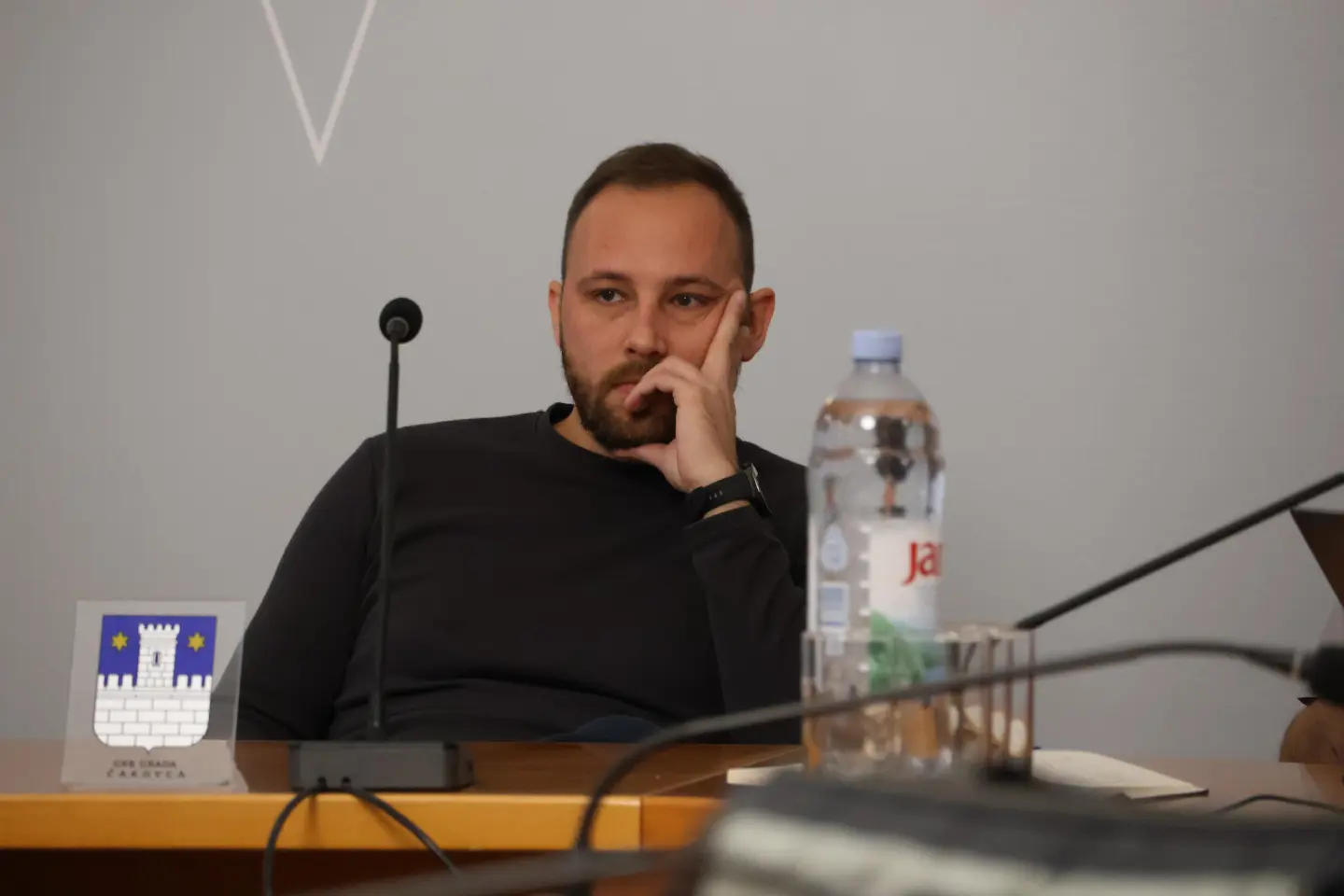 Davor Križaić, Igor Rešetar, pressica, afera mikrofon (15)