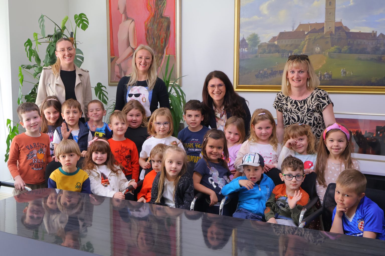 Delfinići u gradskoj upravi (1) Delfinići u gradskoj upravi (1)