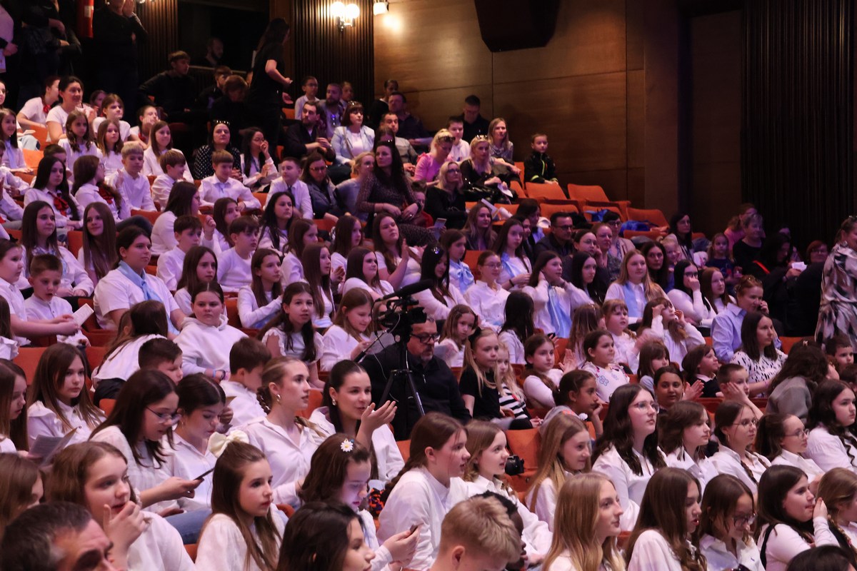 Deseta Smotra pjevačkih zborova osnovnih i srednjih škola MŽ 2025 (21) Deseta Smotra pjevačkih zborova osnovnih i srednjih škola MŽ 2025 (18)