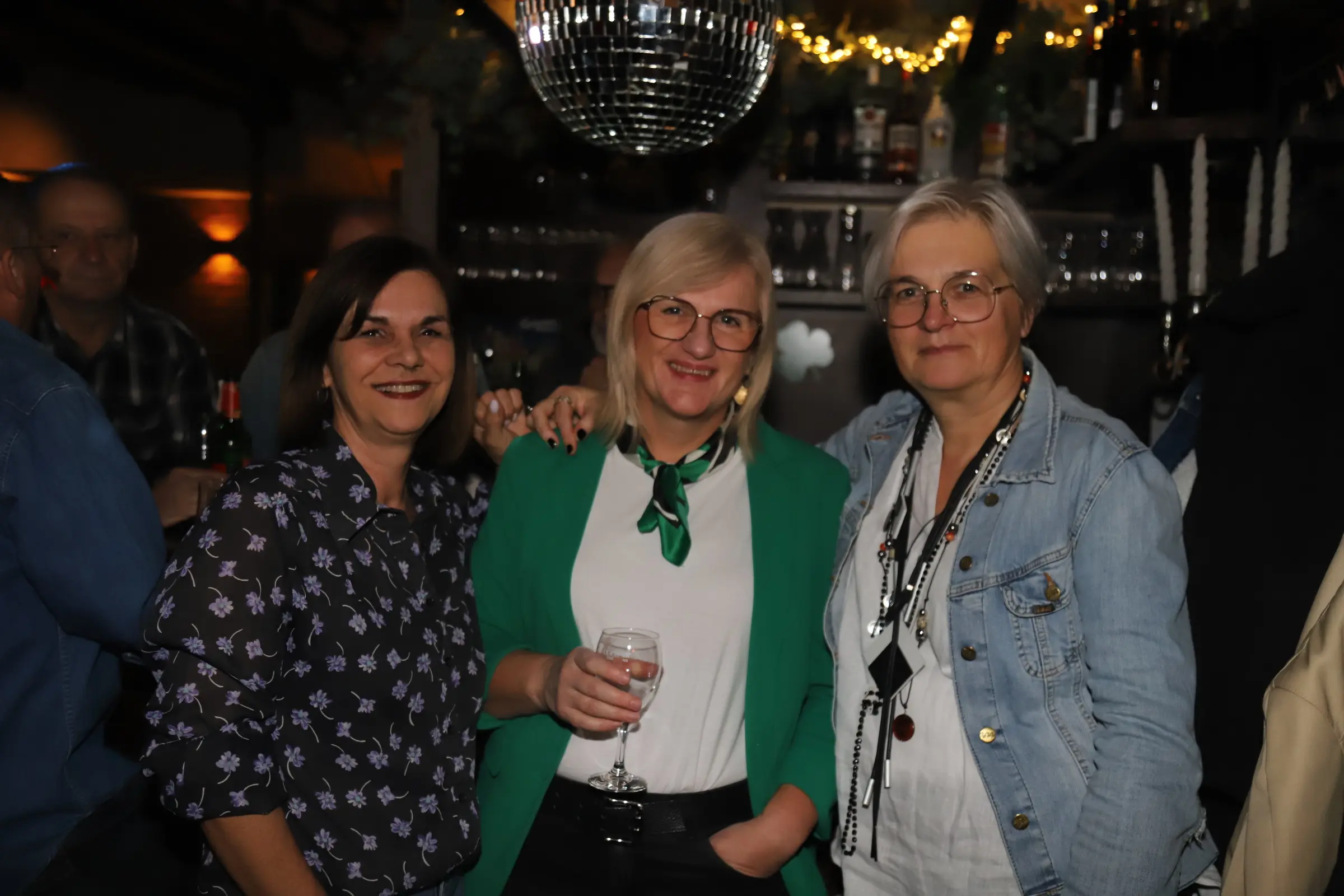 Dijana Patrix bar 23.11 (8) Dijana Patrix bar 23.11 (8)