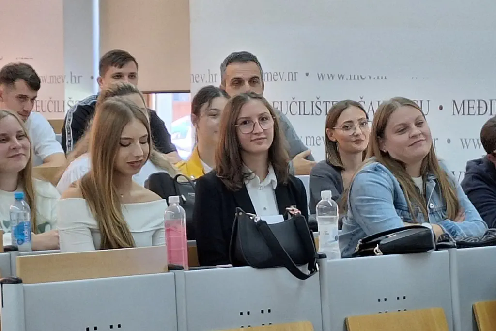 Diplomski studij Menadžmenta turizma i sporta upisalo 50-ak studenata – uvodno predavanje (6)