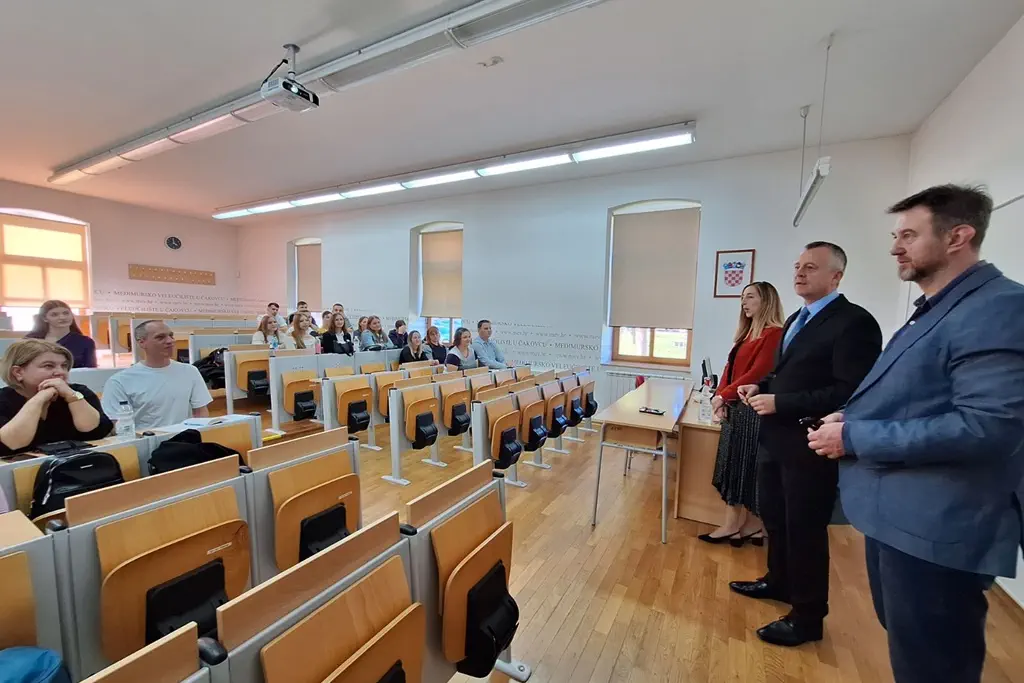 Diplomski studij Menadžmenta turizma i sporta upisalo 50-ak studenata – uvodno predavanje (8)