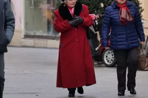 Klikom elegantna gospođa Klikom elegantna gospođa